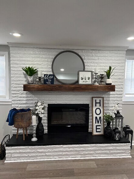 Living room - 1344 Pinnacle Rd