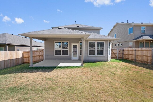 Building Photo - 119 Buescher Cove