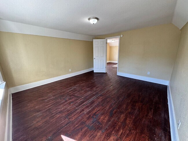 Building Photo - 2807 Chestnut St