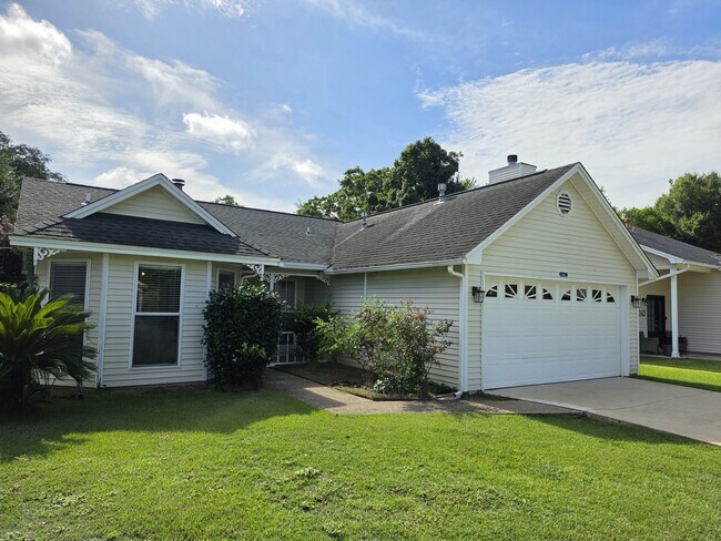 Building Photo - 148 Meadowbrook Ct