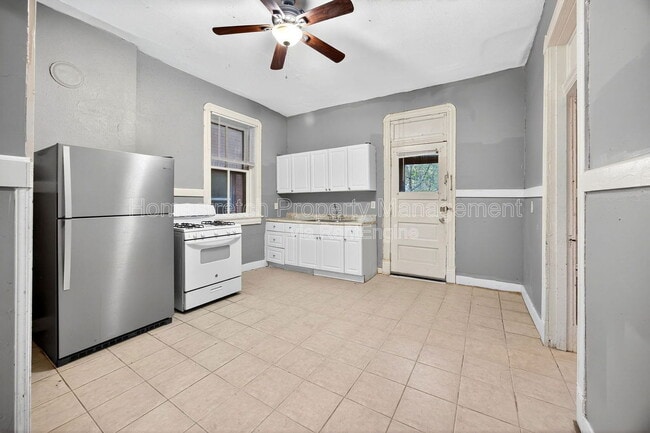 Building Photo - 8606 Church Dr