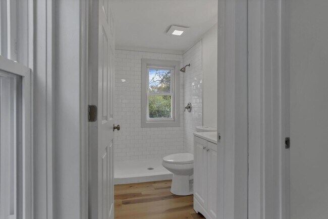 Building Photo - 2486 Findley Ave