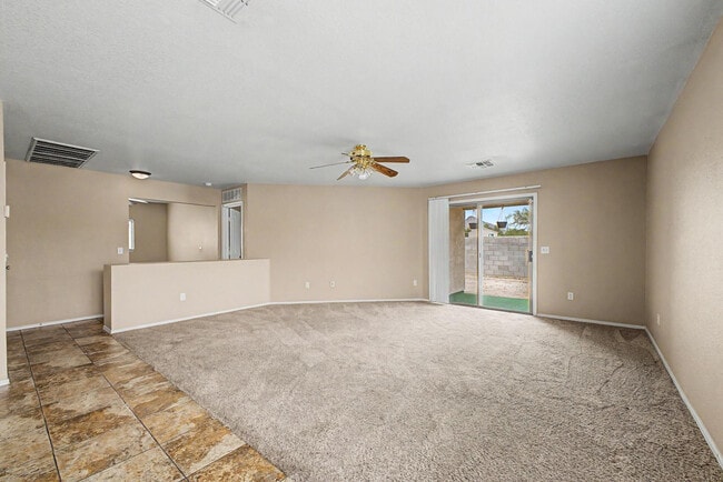 Building Photo - 33856 N Cherry Creek Rd