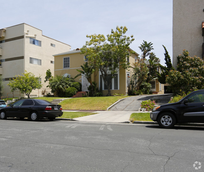 Primary Photo - 436-438 S Gramercy Pl
