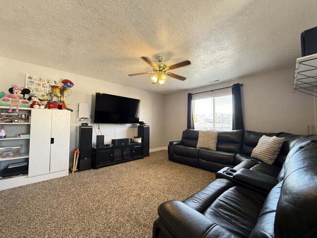 Building Photo - 12733 Stormy Meadow Dr