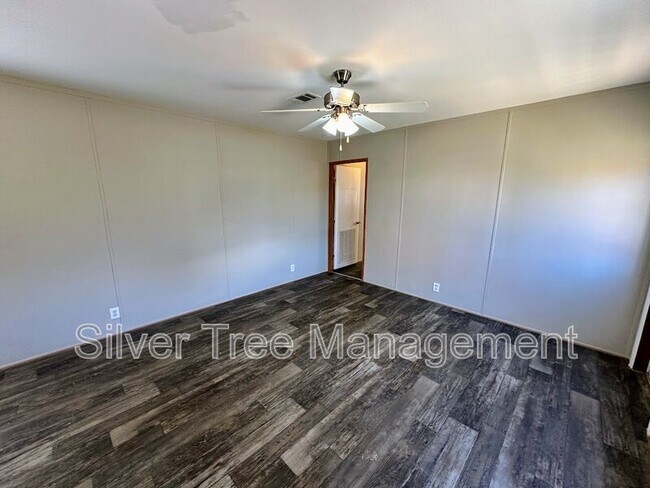 Building Photo - 260 Lark Meadow Dr