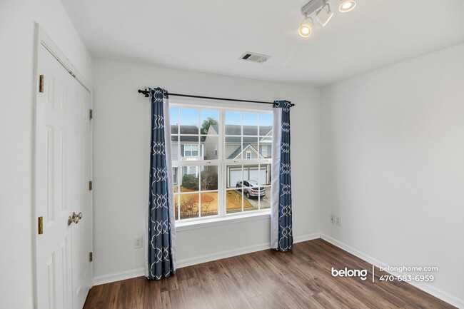 Building Photo - 726 Wamock Dr