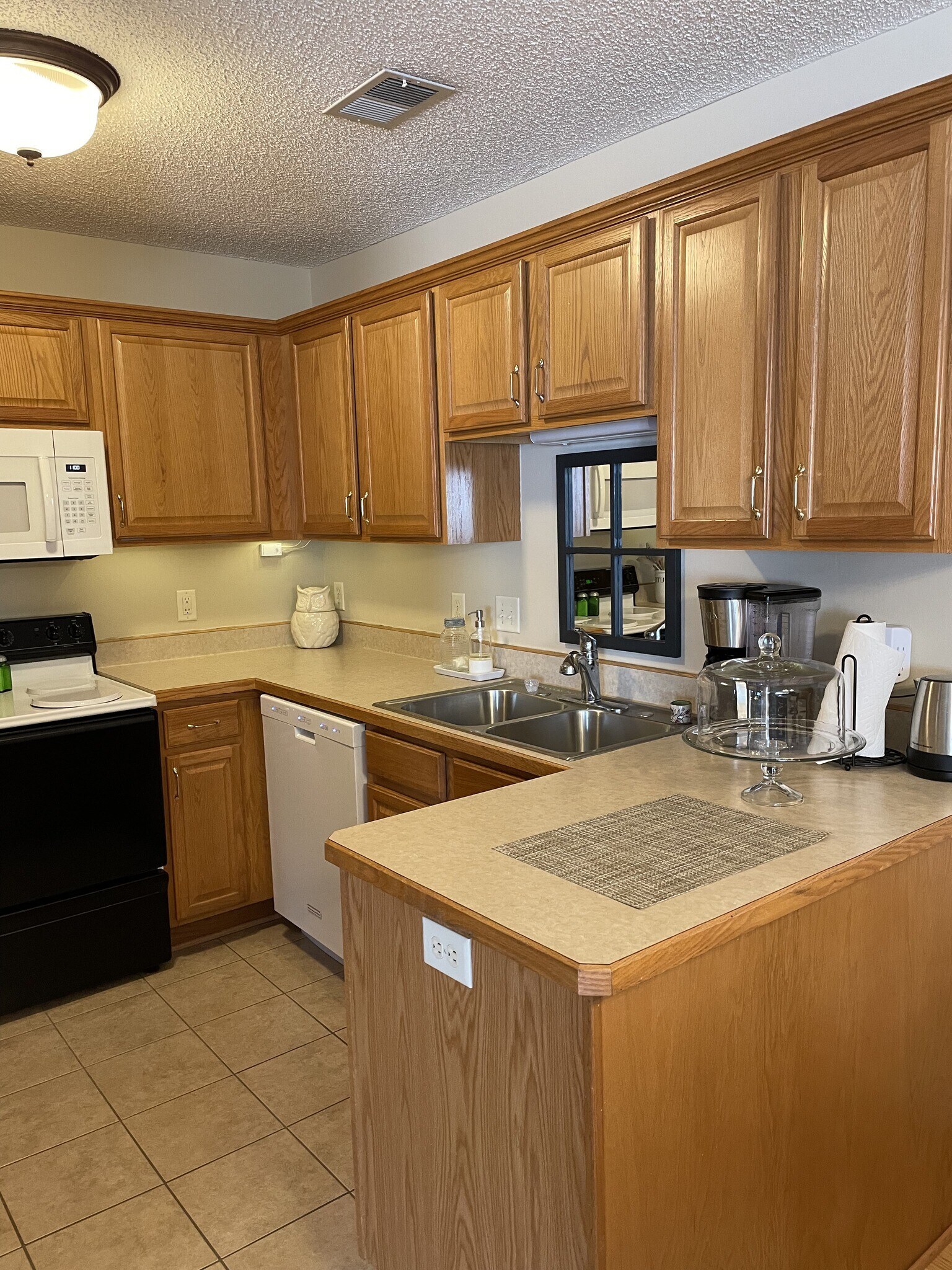 Building Photo - 1238 Larkspur Ln