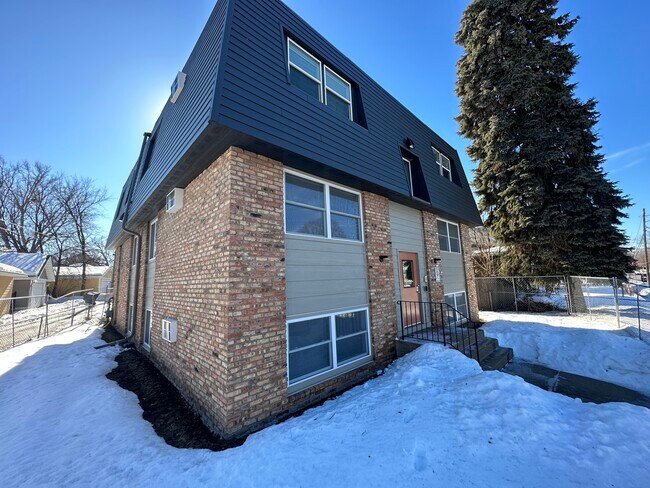 Building Photo - 1615 26th Ave N