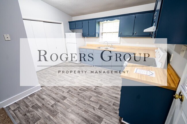 Building Photo - #160*** - Vance Academy Rd Duplex