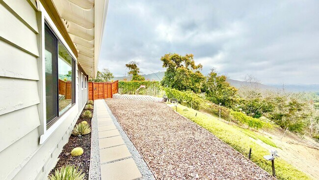 Building Photo - Beautifully Furnished & Appointed, Shorter Term Rental in the Peaceful Gird Valley area of Fallbr...