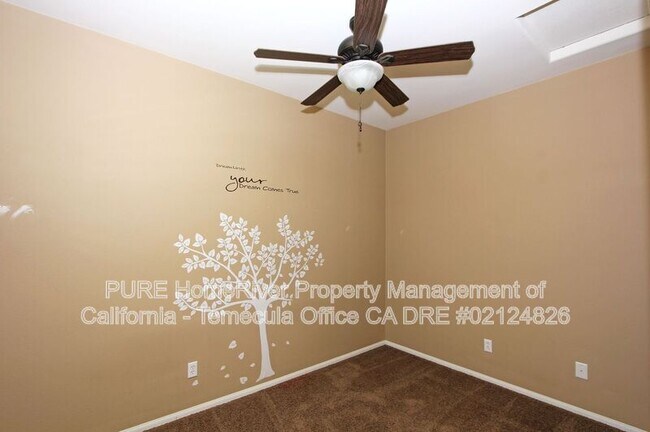 Building Photo - 44916 Honey Locust Dr