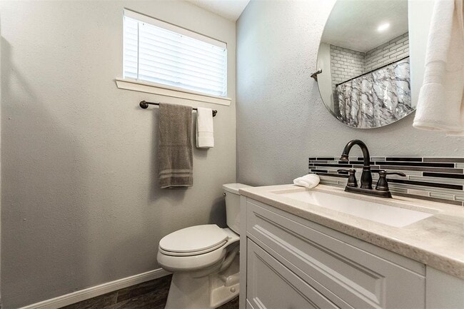 Building Photo - 405 Bellmar Ln