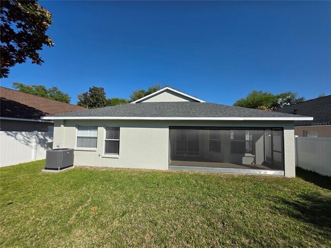 Building Photo - 730 Straw Lake Dr