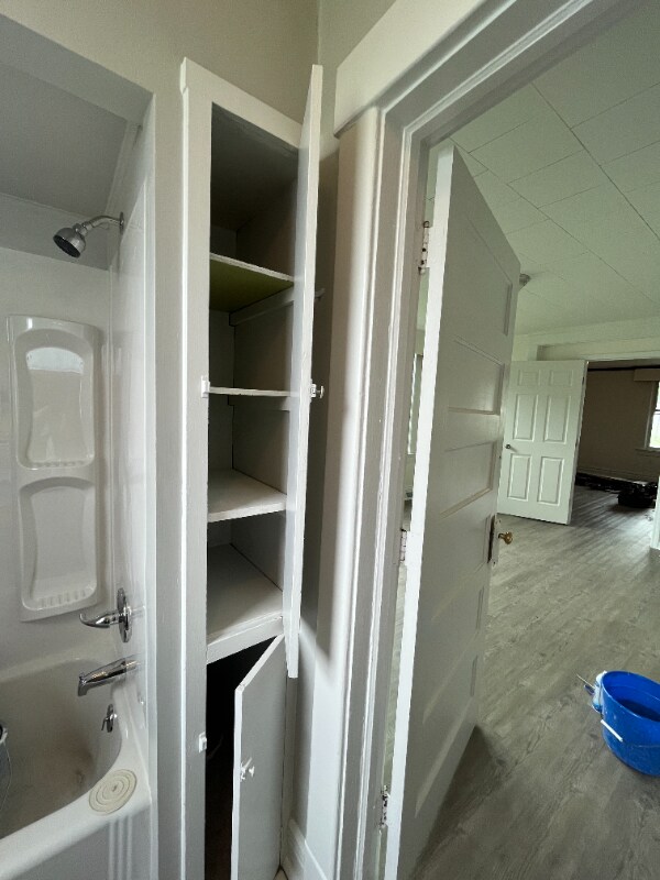 Building Photo - 103 N 7th St