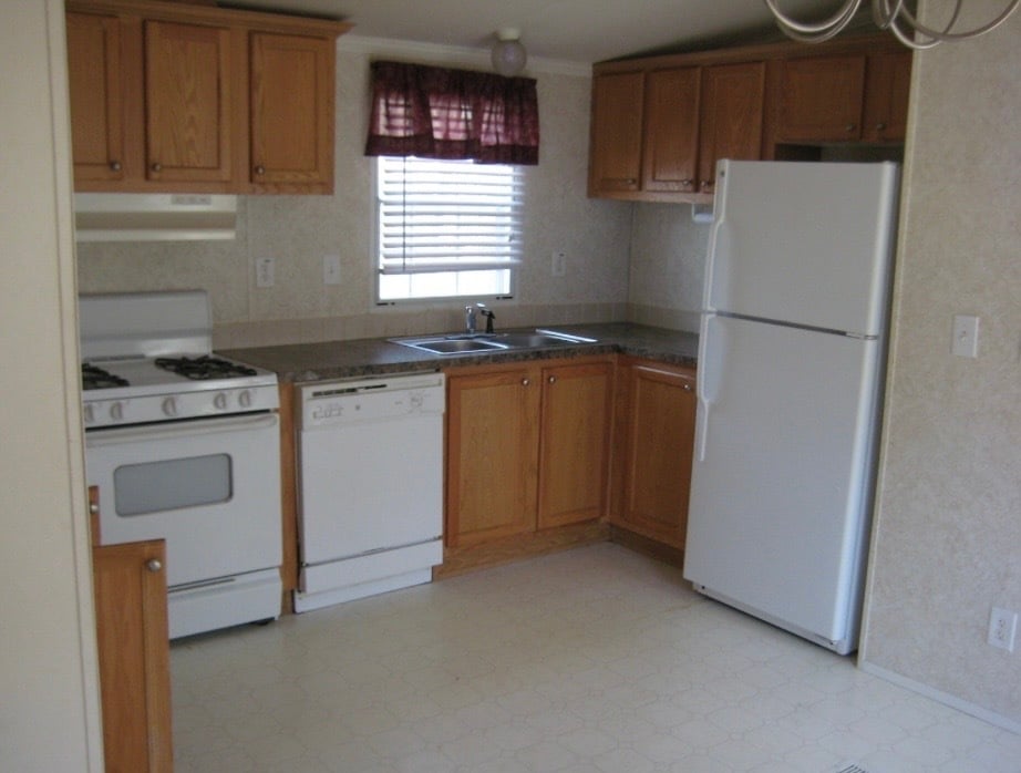 Building Photo - 4085 Midway Rd
