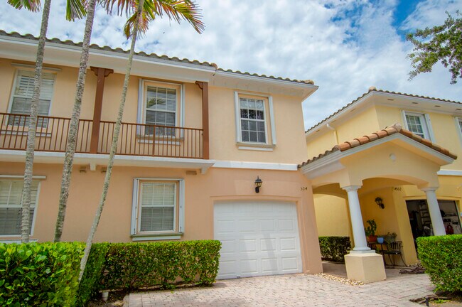 Building Photo - 504 Capistrano Dr