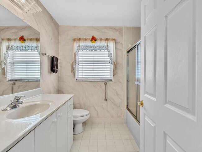 Building Photo - 5856 Seashell Terrace