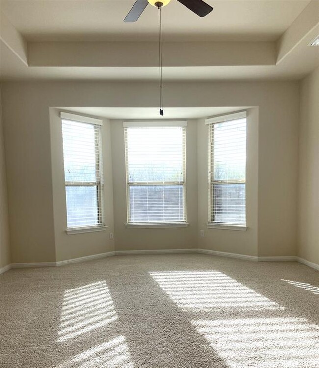 Building Photo - 2765 Sorano Ave