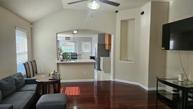 Building Photo - 9611 Drummond Cliff Ln