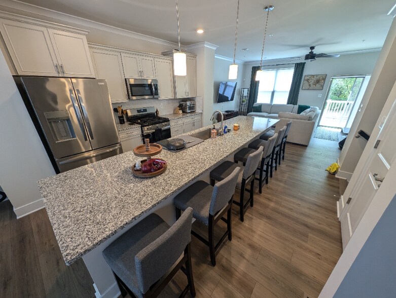 Building Photo - 333 Alluvium Dr