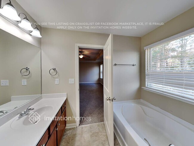 Building Photo - 3255 Anneewakee Falls Pkwy