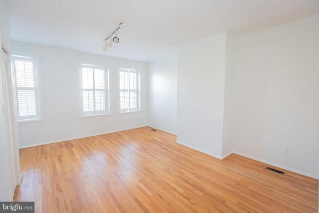 Building Photo - 1814 15th St NW