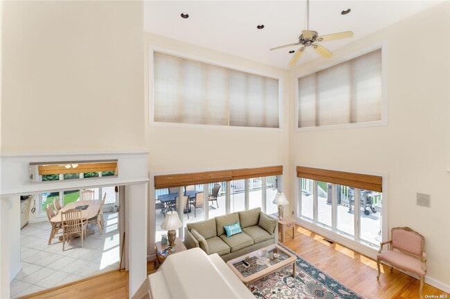 Building Photo - 45 Romana Dr