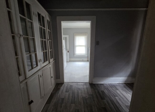 Building Photo - 1182 Brentwood Ave