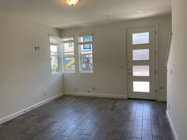 Building Photo - 2056 N Walling Ln