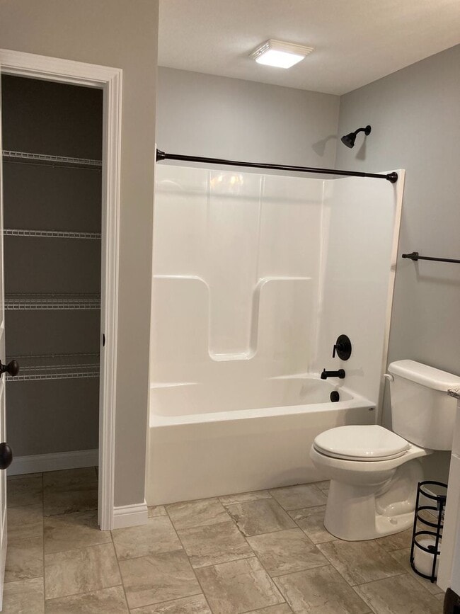 Building Photo - 116 Legacy Ct