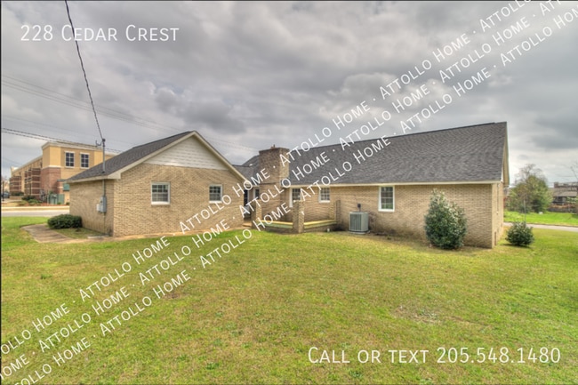 Building Photo - 228 Cedar Crest