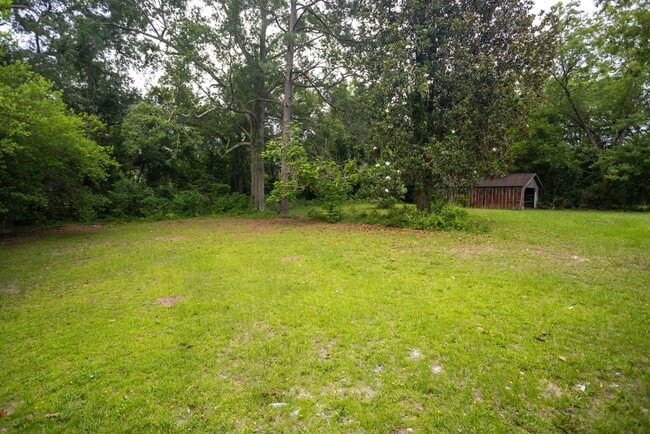 Building Photo - Welcome to this Beautiful Home nestled in the heart of Sumter, SC.