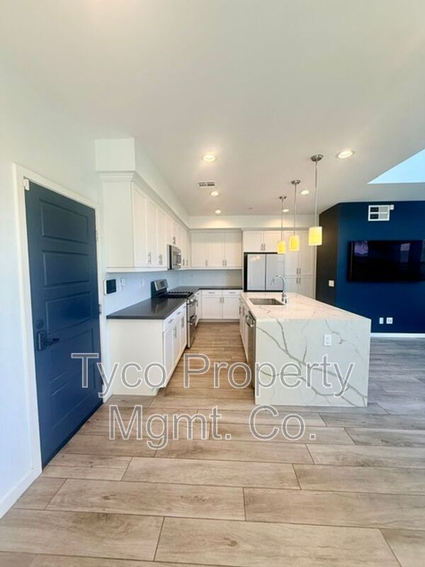 Building Photo - 2344 Element Way