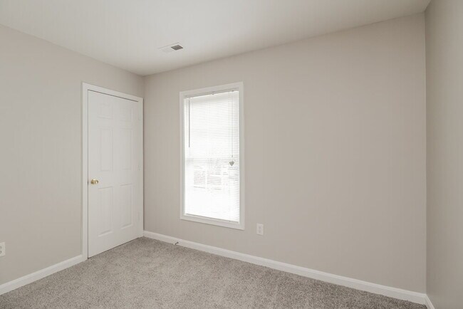 Building Photo - 6803 Campbell Burn Ct