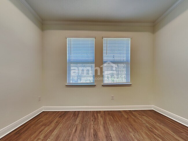 Building Photo - 6385 Emerald Hills Way