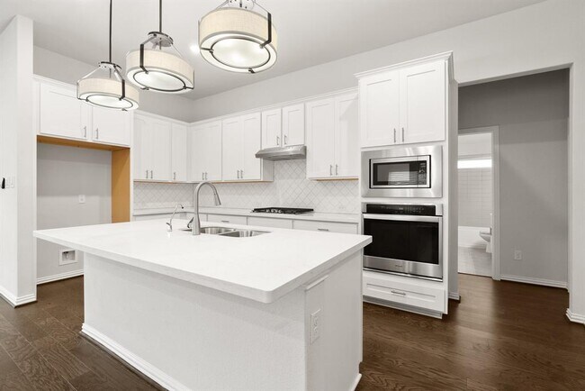 Building Photo - 223 Oleander Loop