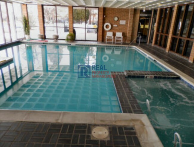 Building Photo - 2880 S Locust St