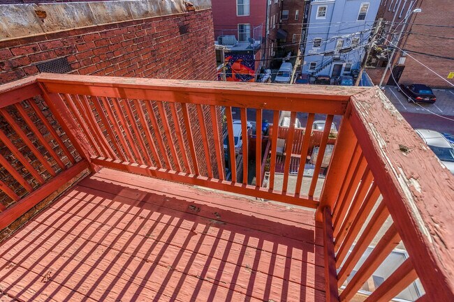 Building Photo - 2633 Adams Mill Rd NW