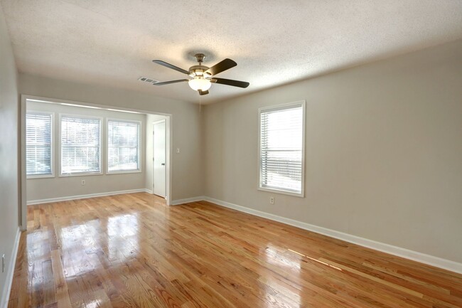 Building Photo - Renovated Single Family - Three Bedroom, Two Bathroom