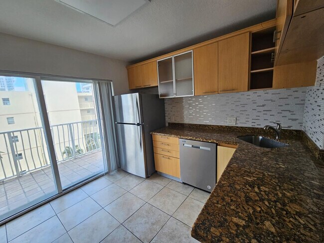 Building Photo - 677 NE 24th St