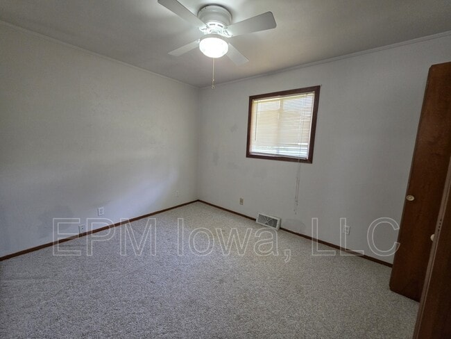 Building Photo - 4747 Danbury St NE