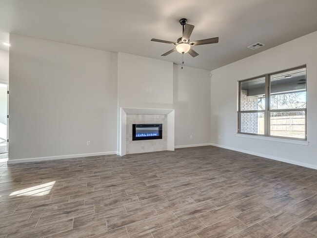 Building Photo - New Home in Azalea Farms!