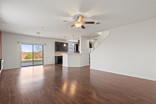 Building Photo - 12036 Pecangate Way