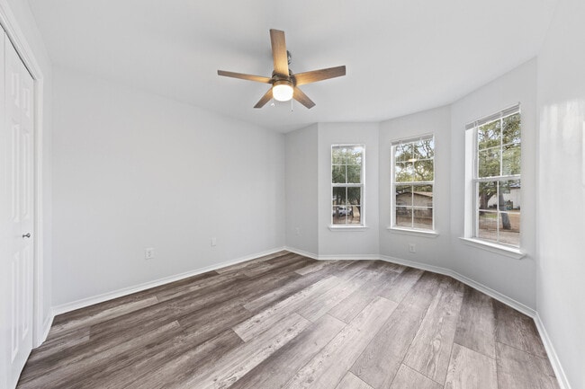 Building Photo - 220 Fir Ave