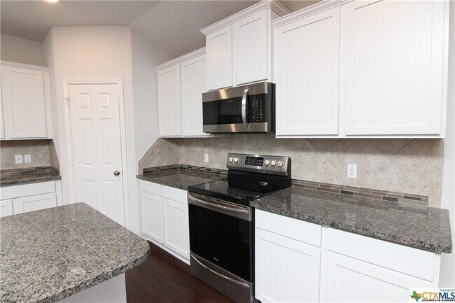 Building Photo - 6305 Tess Rd