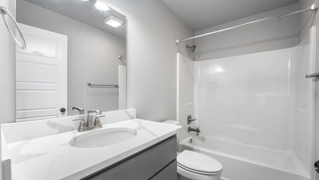 Building Photo - "Charming Bentonville Home: 3 Beds, 2 Bath...