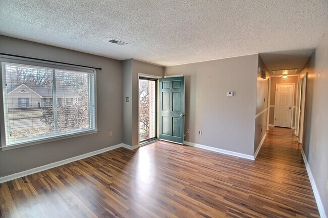 Building Photo - 1153 Verlington Dr