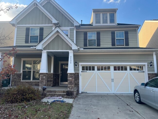 Building Photo - 2121 Chipley Dr