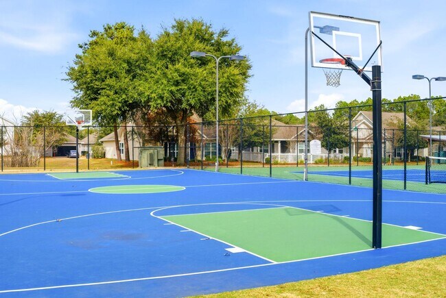 Building Photo - 486 Fanny Ann Way